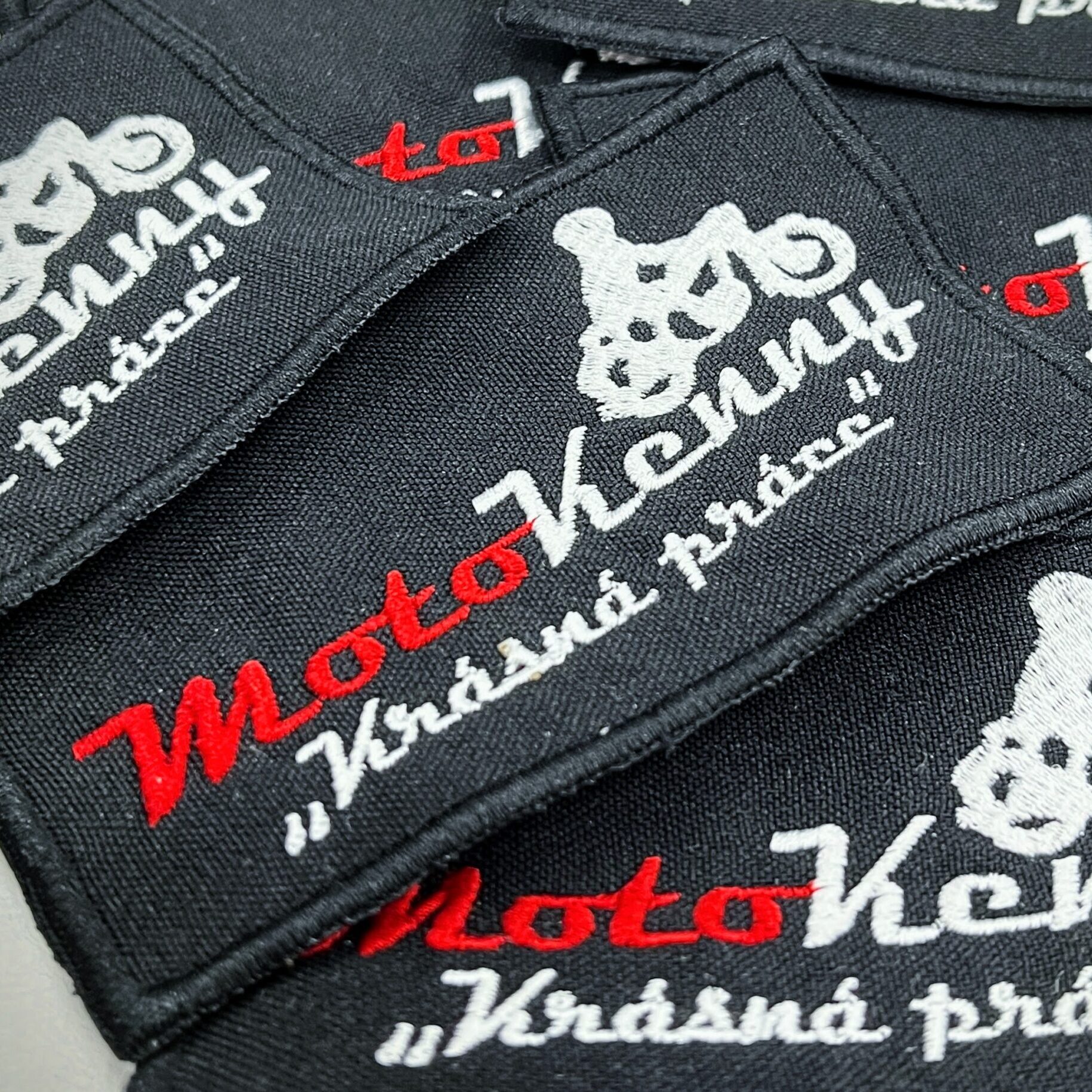 výšivka Brno | potisk textilu | Colordot